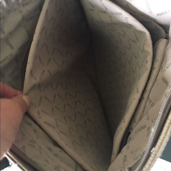 Roots Large Beige Brown Tote faux leather Shoulder Bag - Picture 11 of 14